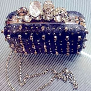 ALEXANDER MCQUEEN Skull & Knuckles Clutch with removable Purse Chain